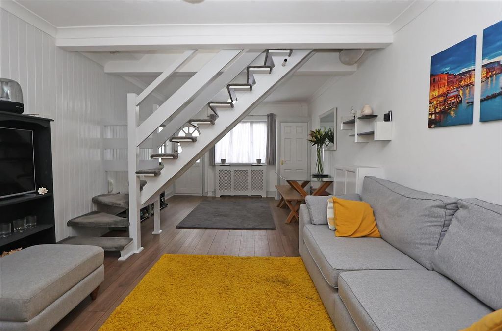 Property photo 3 of 11 Reception Room