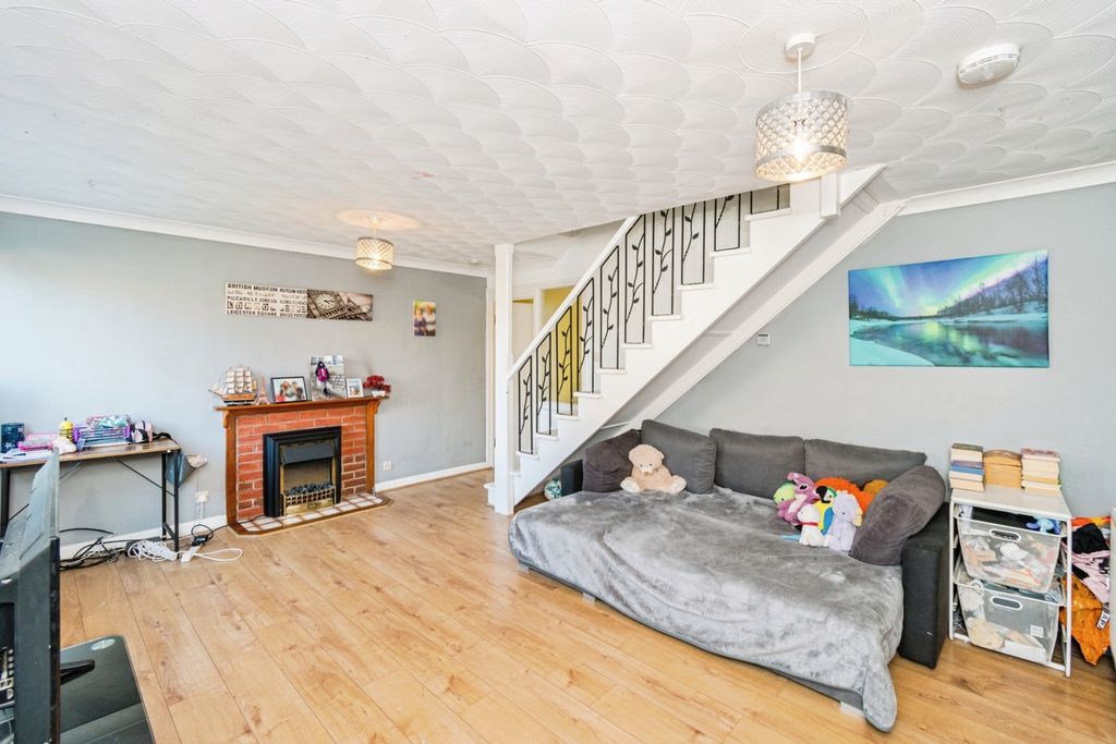 Property photo 3 of 17 Photo