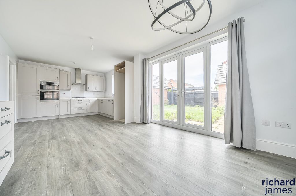 Property photo 2 of 20 4F8Be3Fa9A074194823F237Ae9d95c3d