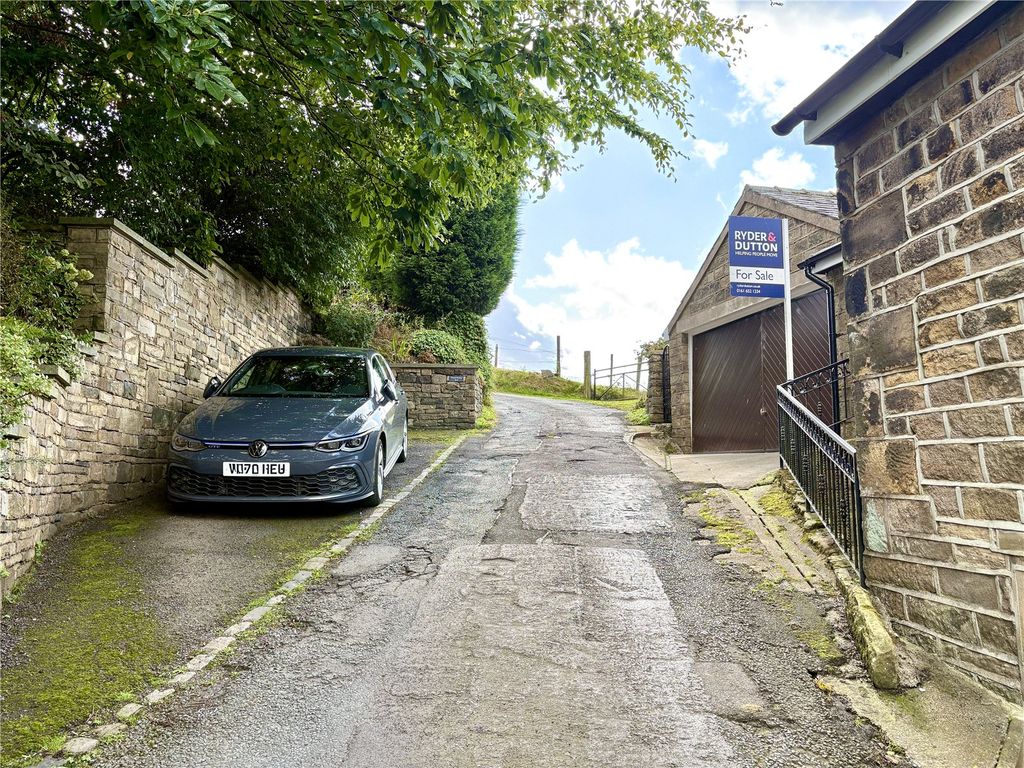 Property photo 3 of 22 Parking Space
