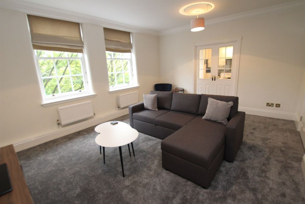 Property photo 2 of 15 (Main)