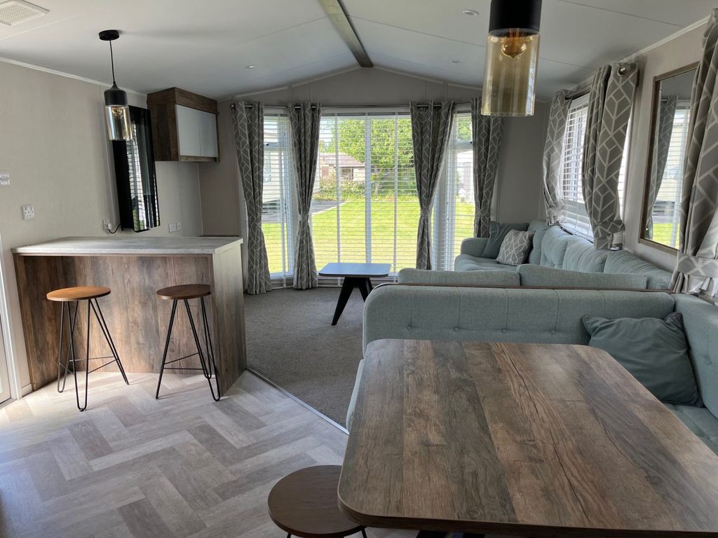 Property photo 3 of 4 Dftgr681A07Cde7Ac5.Jpg