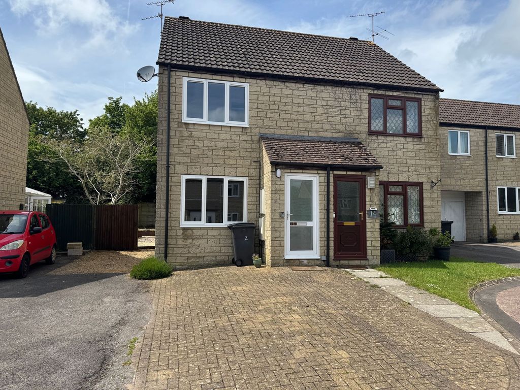 Property photo 1 of 8