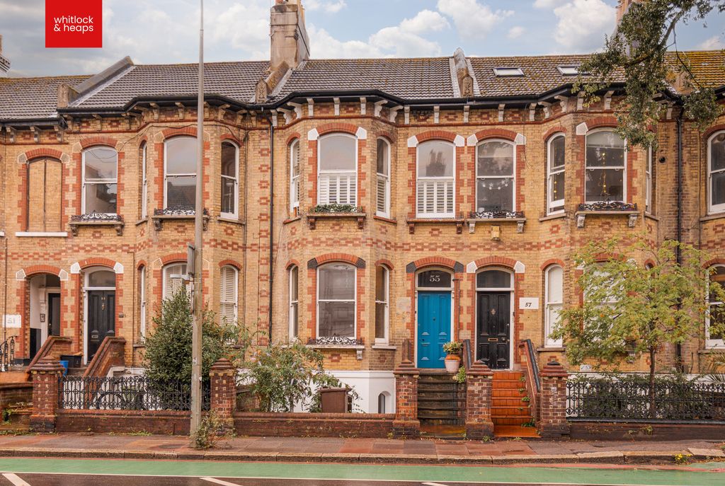 Property photo 1 of 10