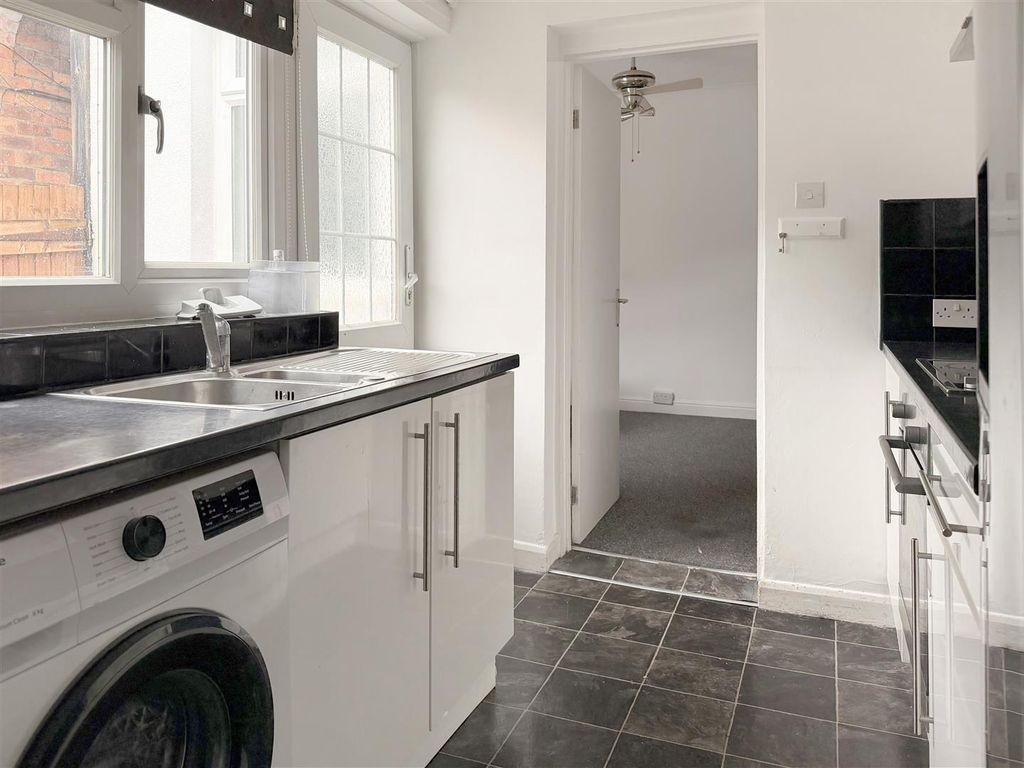 Property photo 3 of 11 Img_0014.Jpeg