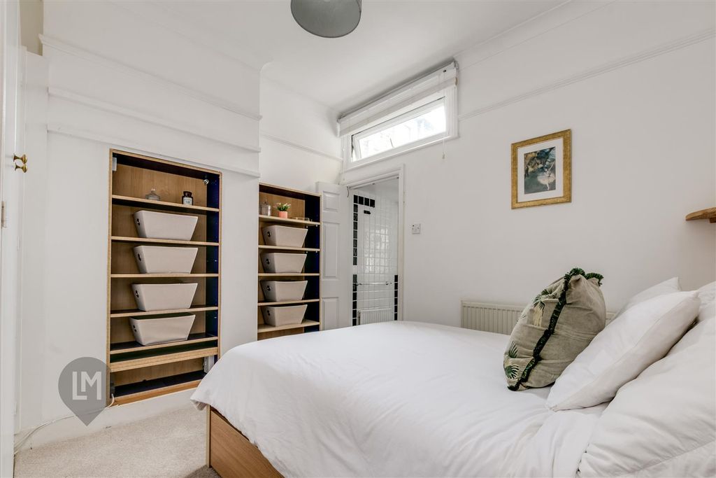 Property photo 3 of 7 Bedroom