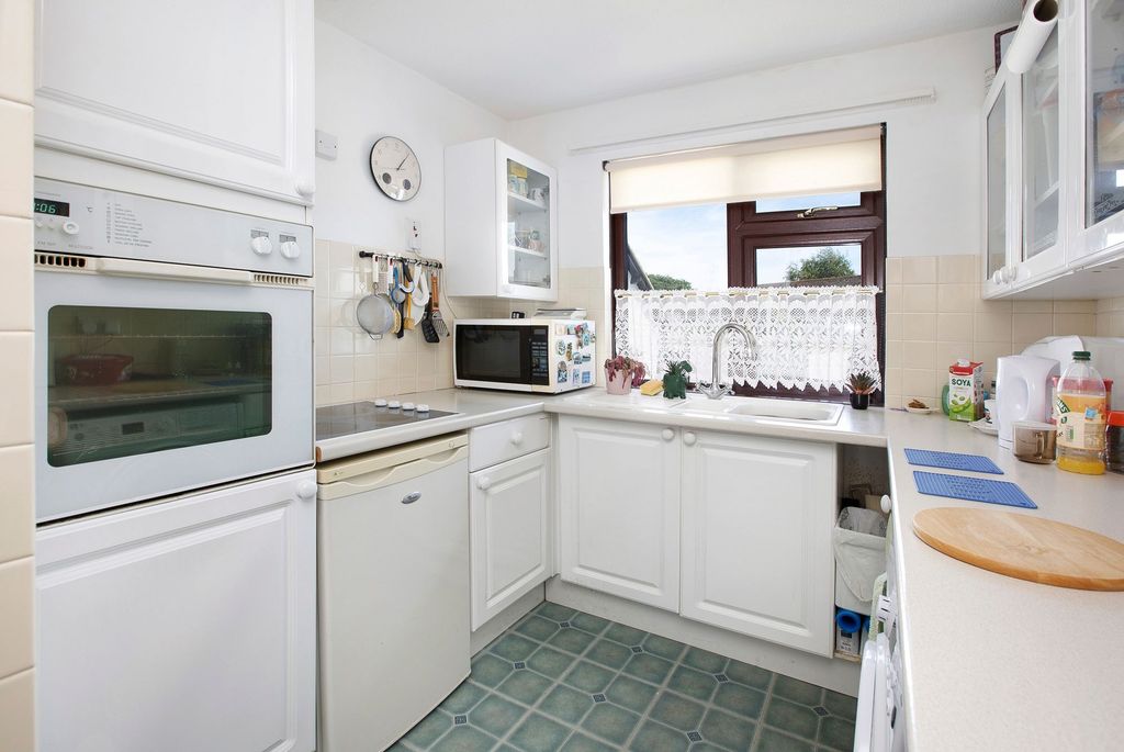 Property photo 3 of 11