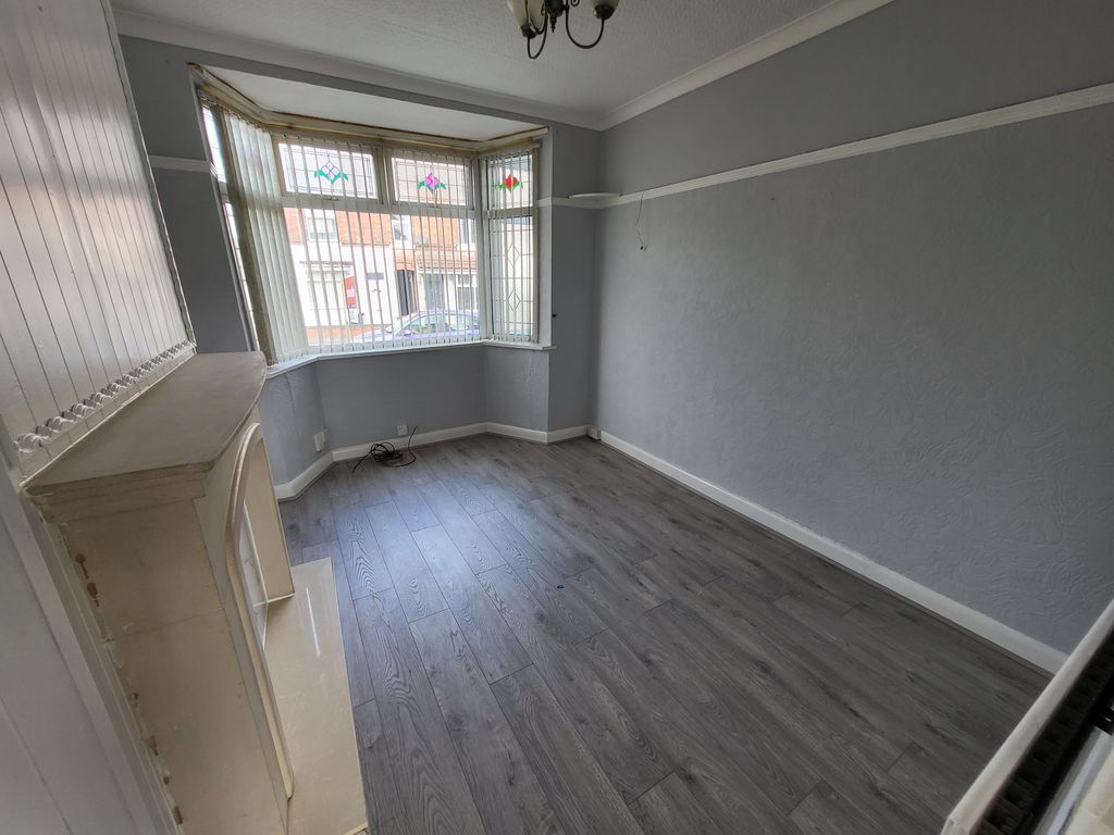 Property photo 3 of 10 Image