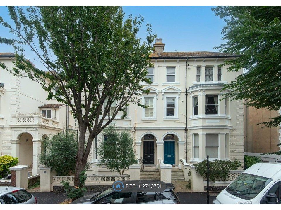 Property photo 3 of 5 Front