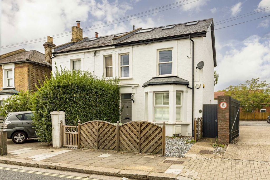 Property photo 1 of 6
