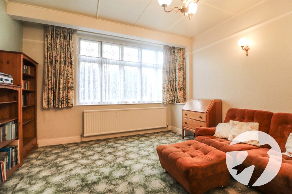 Property photo 3 of 19 Picture No. 06