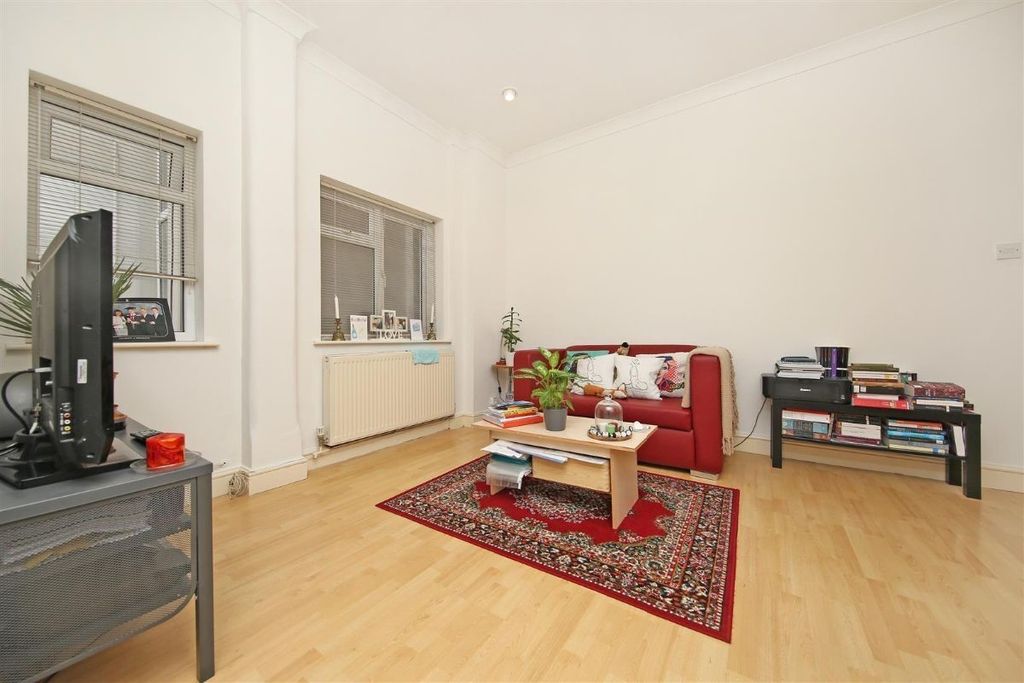 Property photo 2 of 7 Photo 2