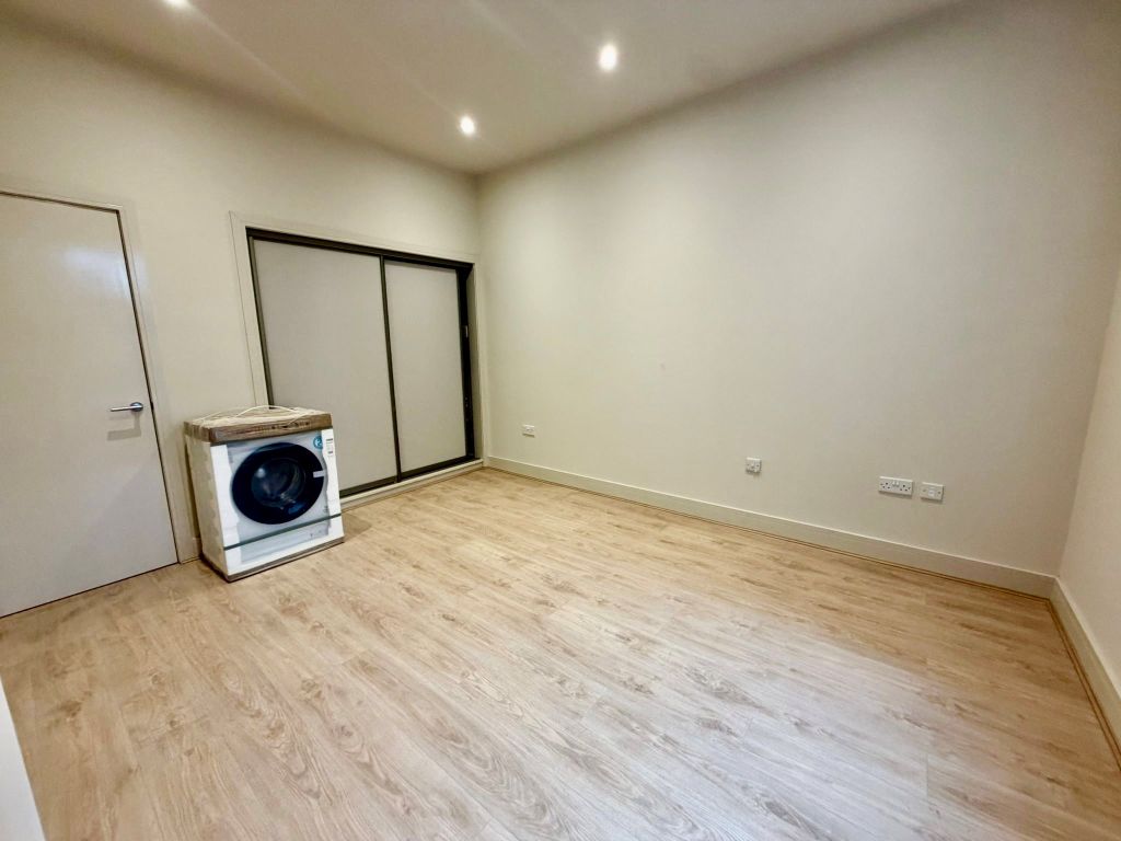 Property photo 2 of 6