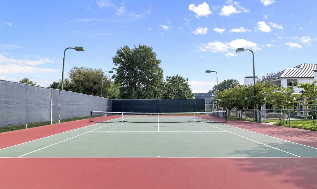 Property photo 1 of 30