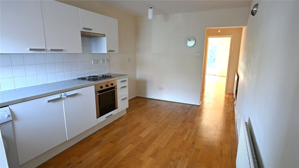 Property photo 3 of 12 Picture No. 16