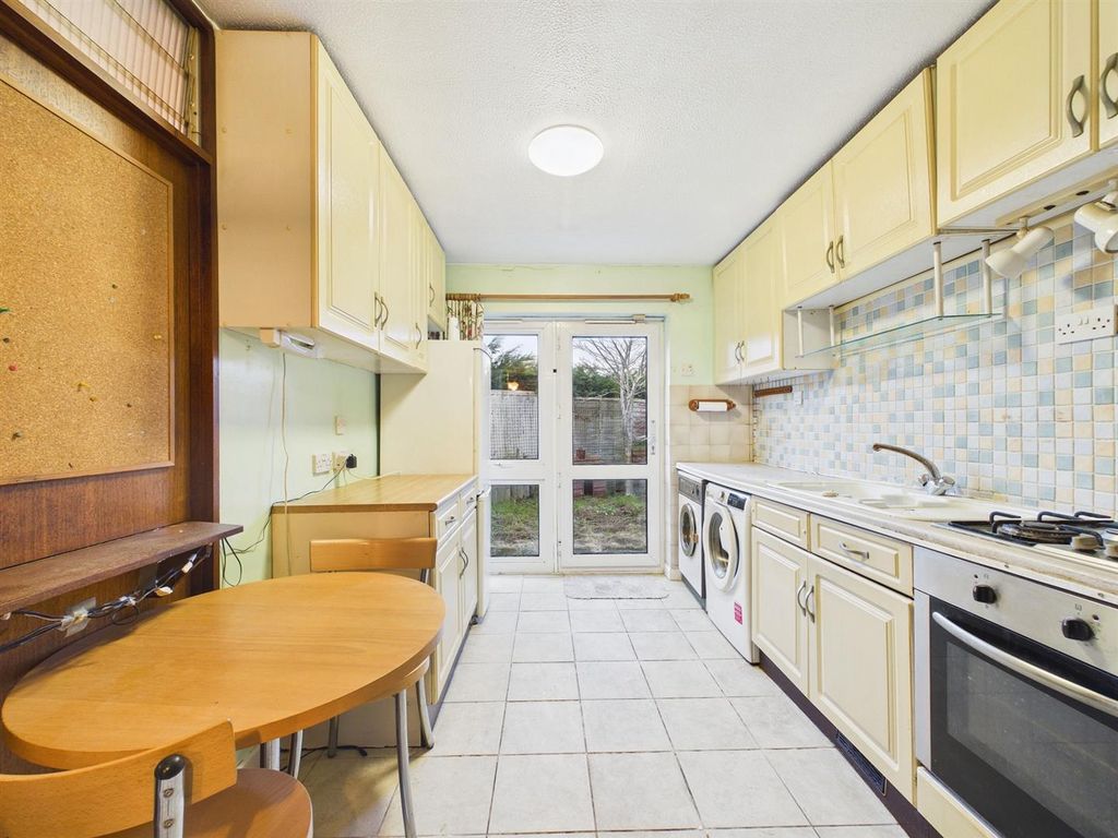 Property photo 3 of 15 3 - Bungalow For Auction, Brentry, Bristol.Jpg