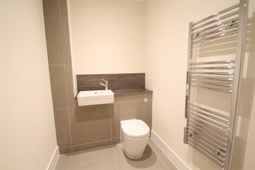 Property photo 3 of 9