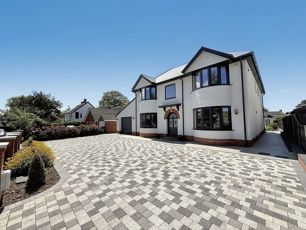 Property photo 1 of 34