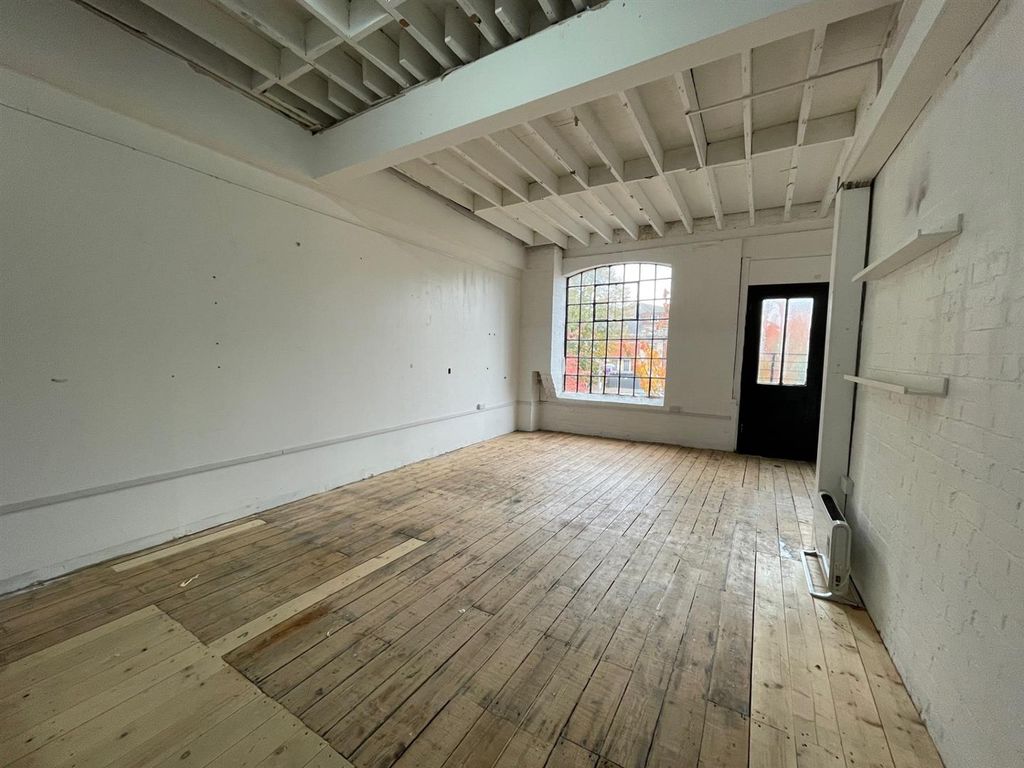 Property photo 2 of 12 Unit-17_1Bdarnleyrd (2).Jpg