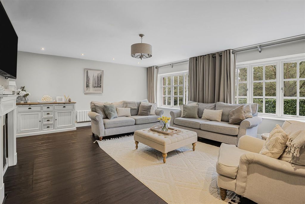 Property photo 1 of 34 10_73151.Jpg