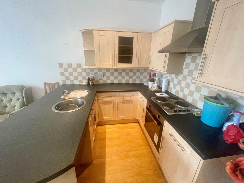 Property photo 3 of 5