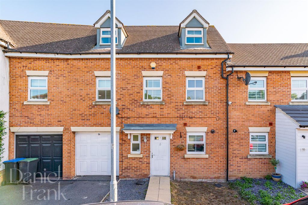 Property photo 1 of 24