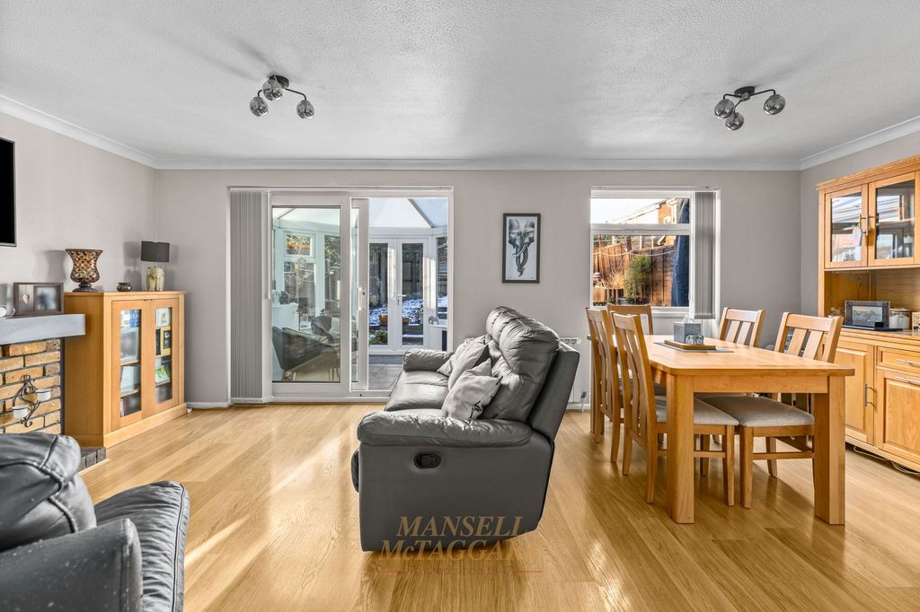 Property photo 3 of 22