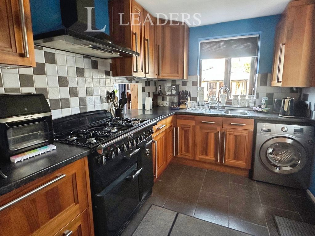 Property photo 2 of 16 Pbox-Img.Jpg