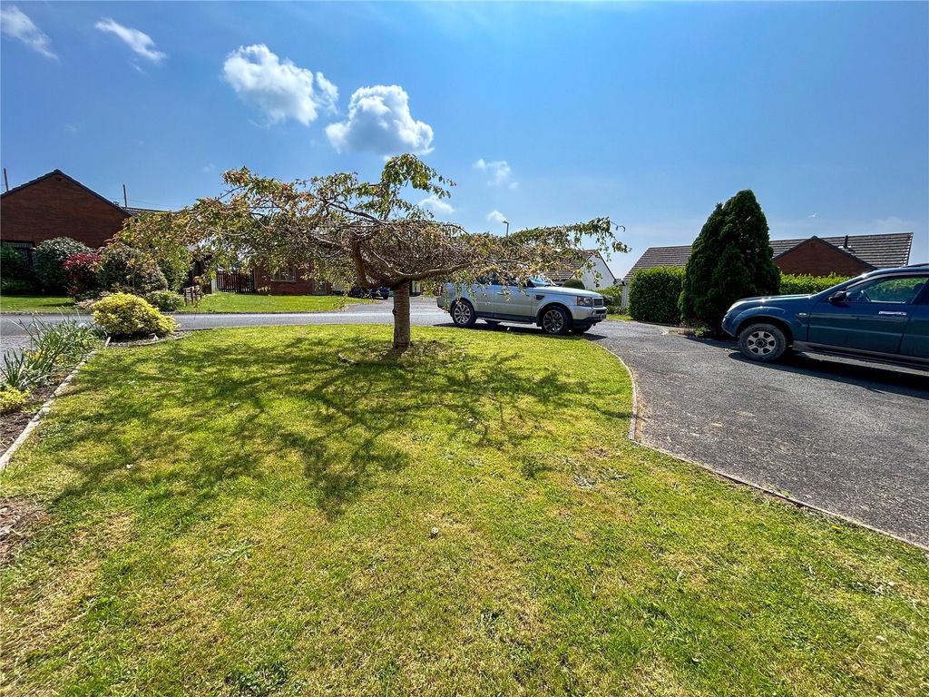 Property photo 2 of 16 Picture No. 02