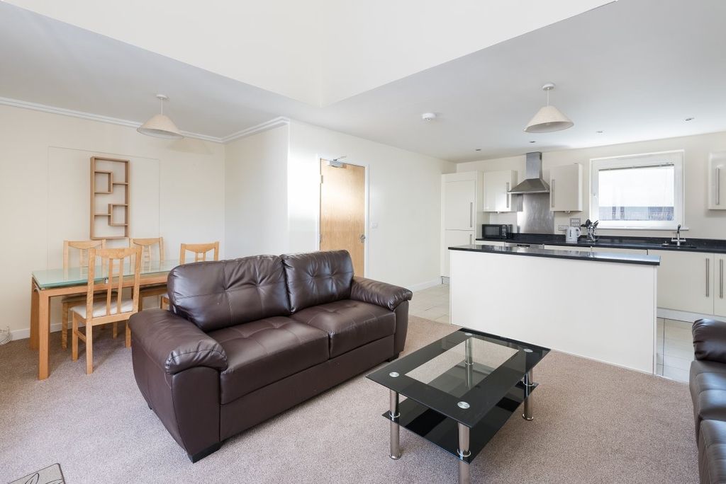 Property photo 2 of 12 3738925