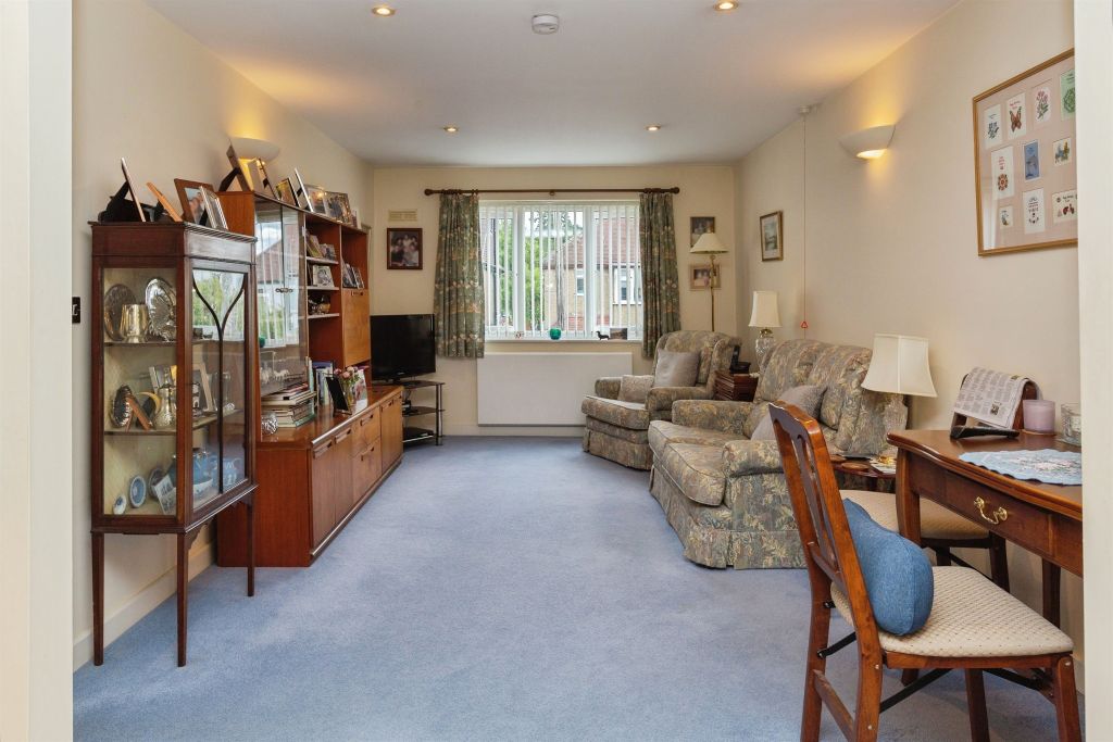 Property photo 3 of 14