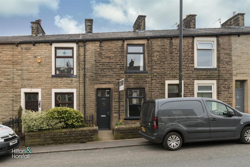 Property photo 1 of 8 Gisburn Road