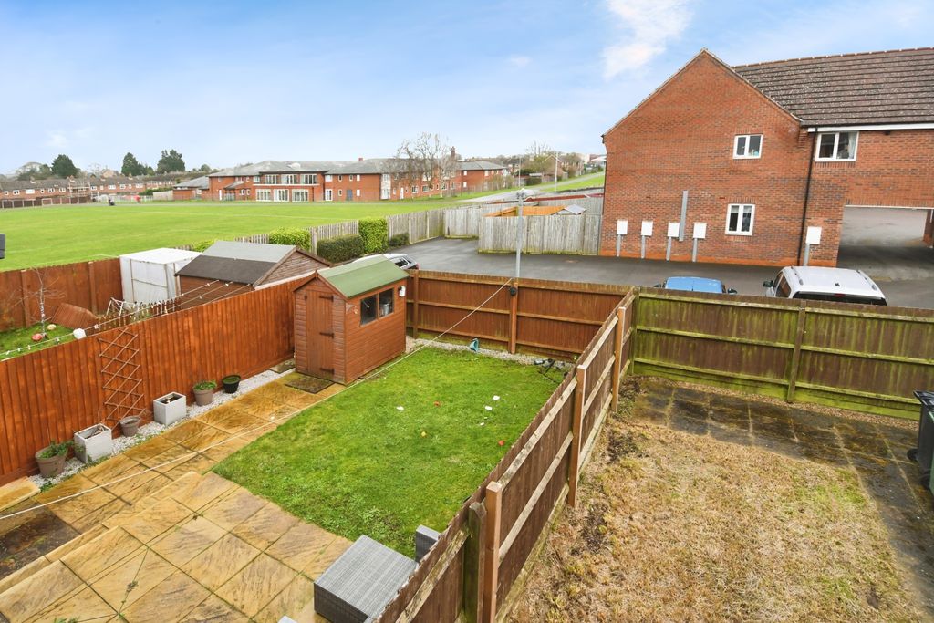 Property photo 2 of 16