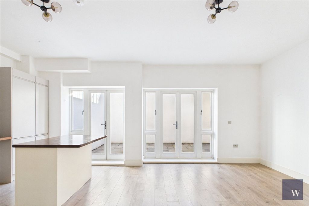 Property photo 1 of 14 Picture No. 09