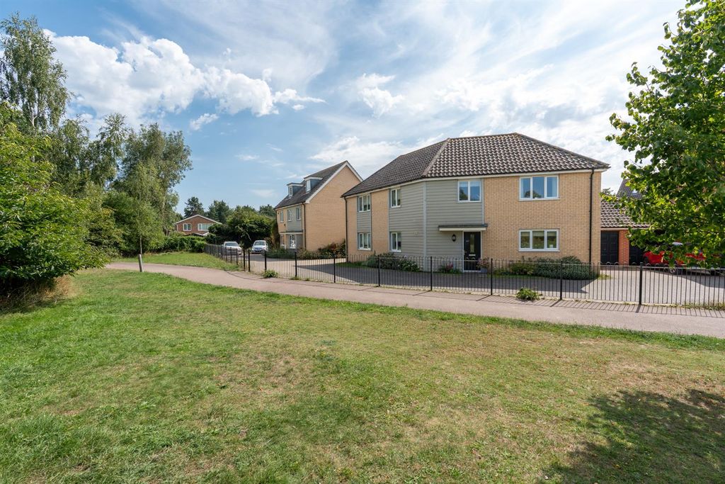 Property photo 1 of 32 107-Brentwood-008.Jpg