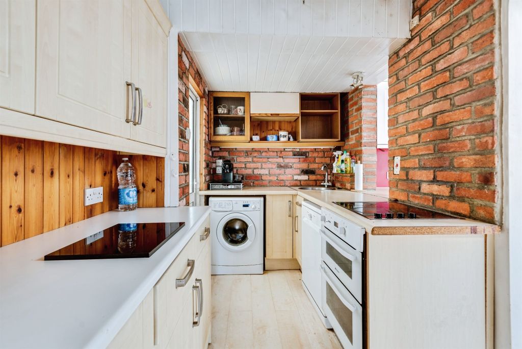 Property photo 3 of 17