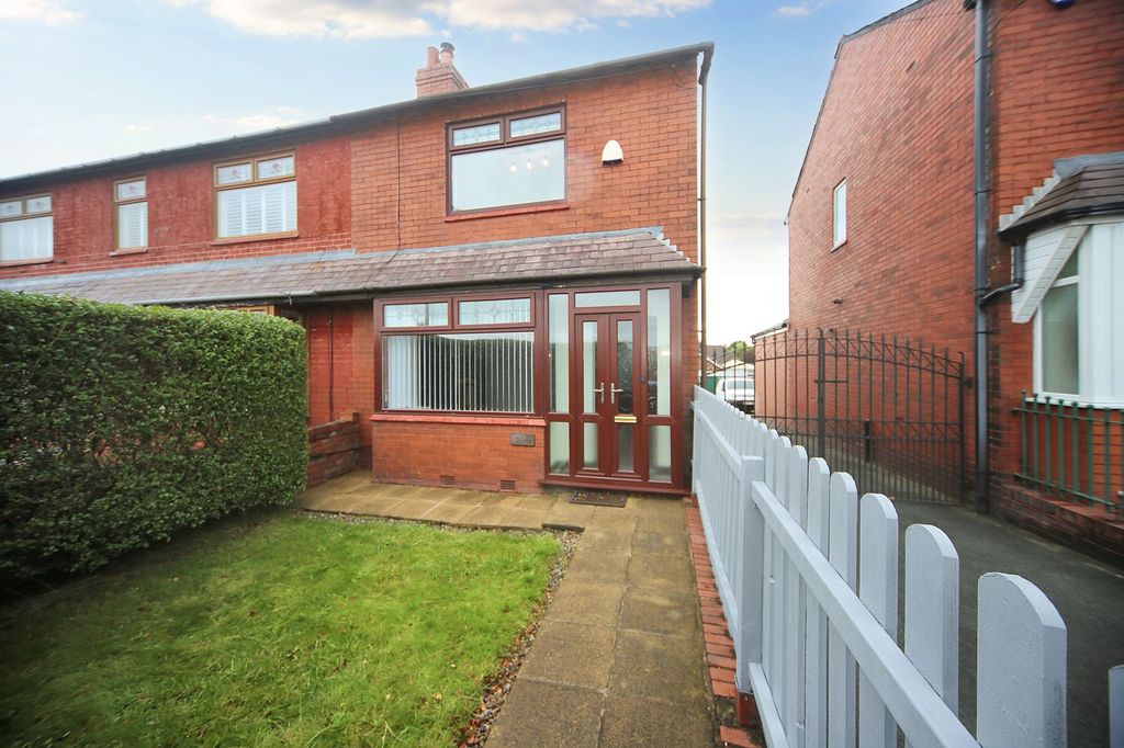 Property photo 1 of 18