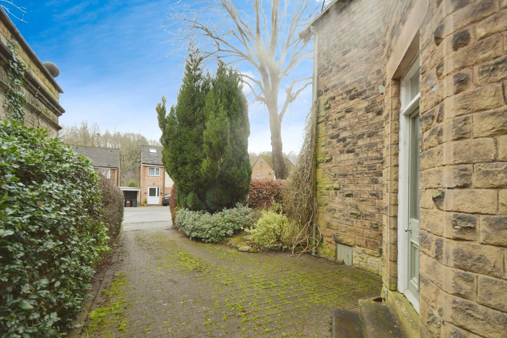 Property photo 3 of 31 Pbox-Img.Jpg