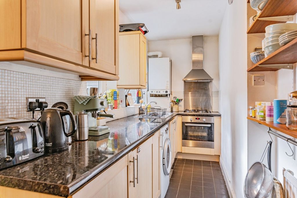 Property photo 3 of 9 3