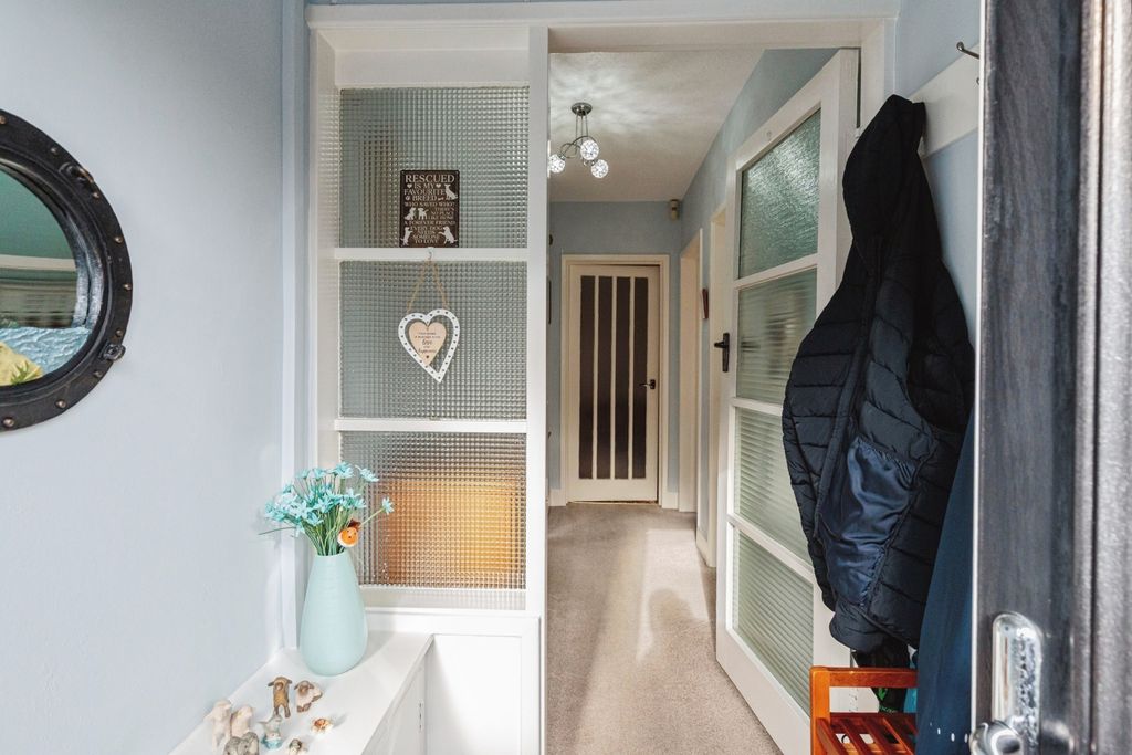 Property photo 3 of 24 Pbox-Img.Jpg