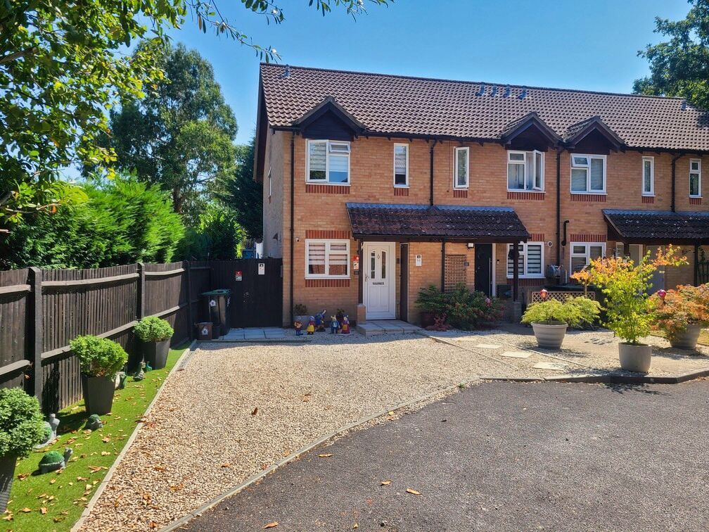 Property photo 1 of 32