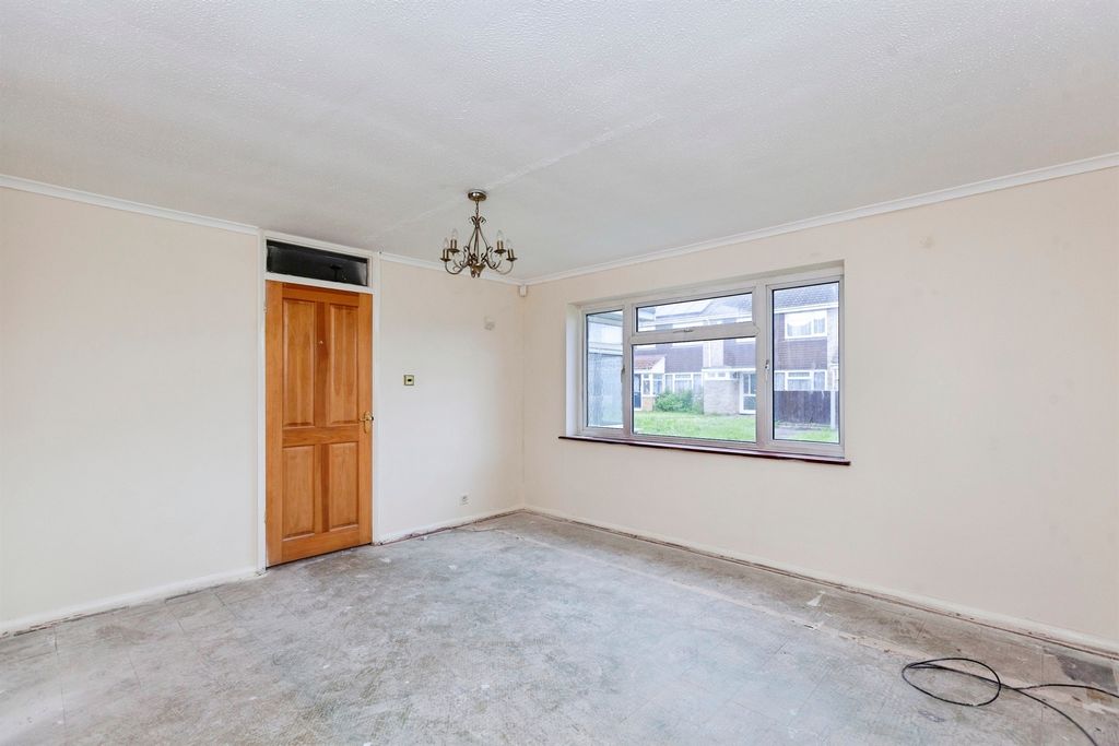 Property photo 3 of 13