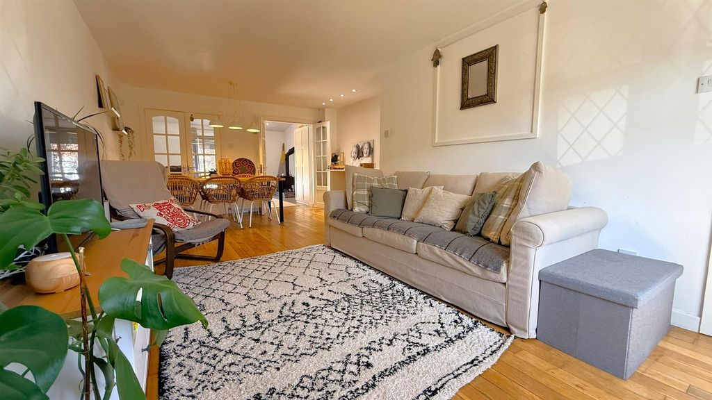 Property photo 2 of 24 23.Jpeg