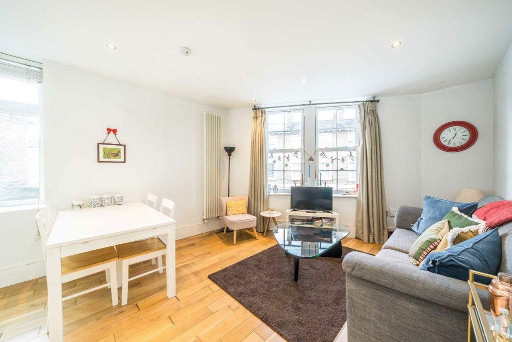 Property photo 2 of 6