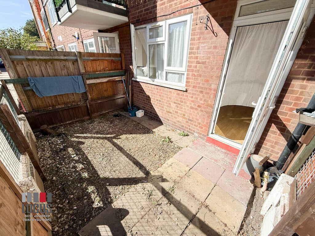 Property photo 3 of 9 Photo 7
