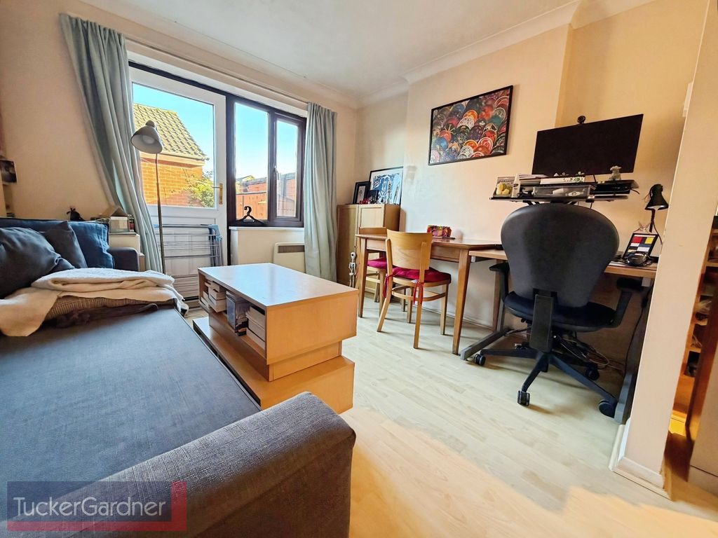 Property photo 3 of 5