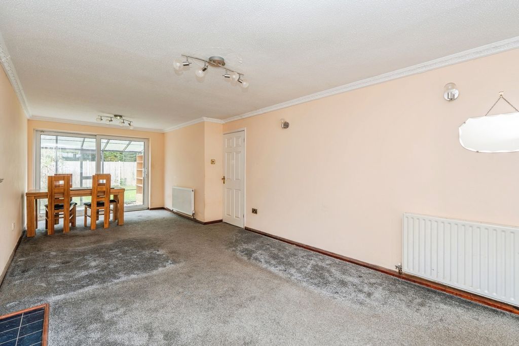 Property photo 2 of 17 Photo