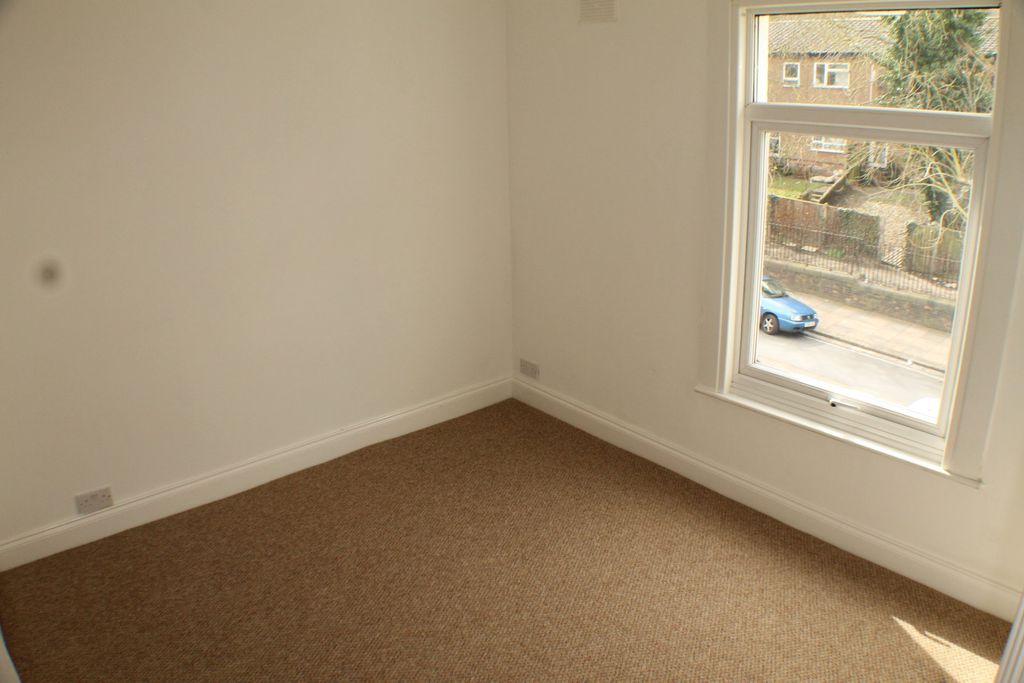 Property photo 3 of 6