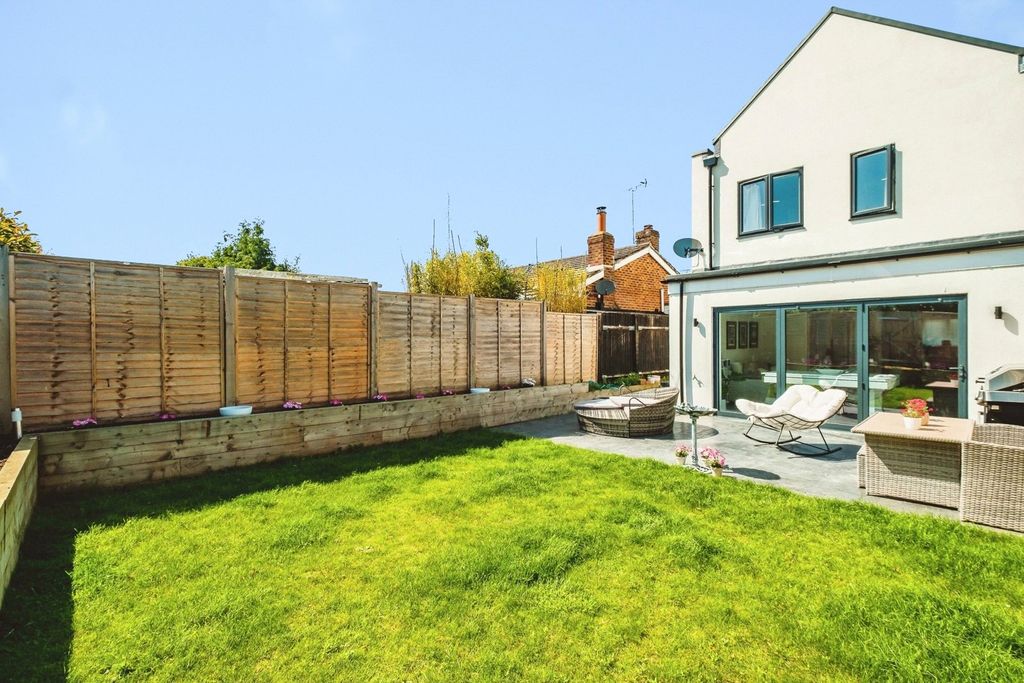 Property photo 2 of 14 Pbox-Img.Jpg