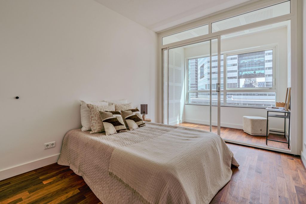 Property photo 3 of 41